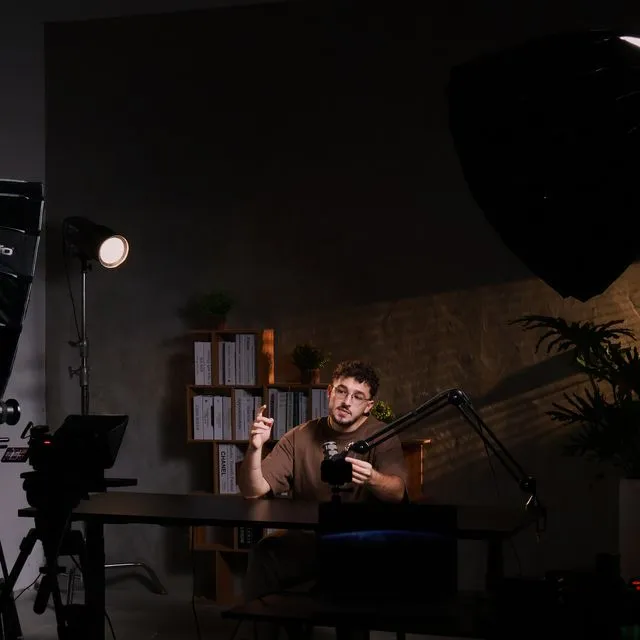 CINEFY podcast & talking-head studio in Da Nang (2)