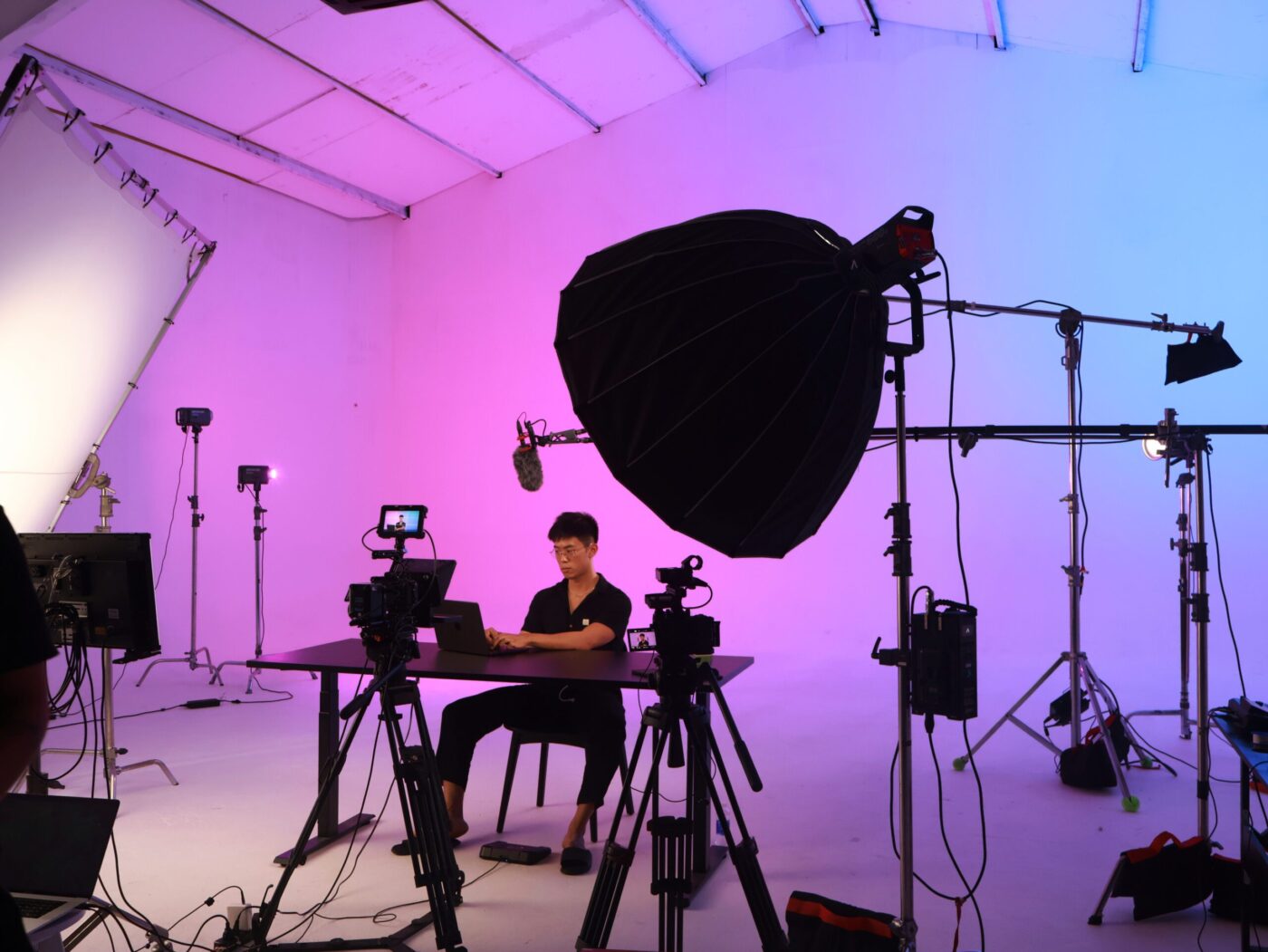 CINEFY studio space for chroma key production